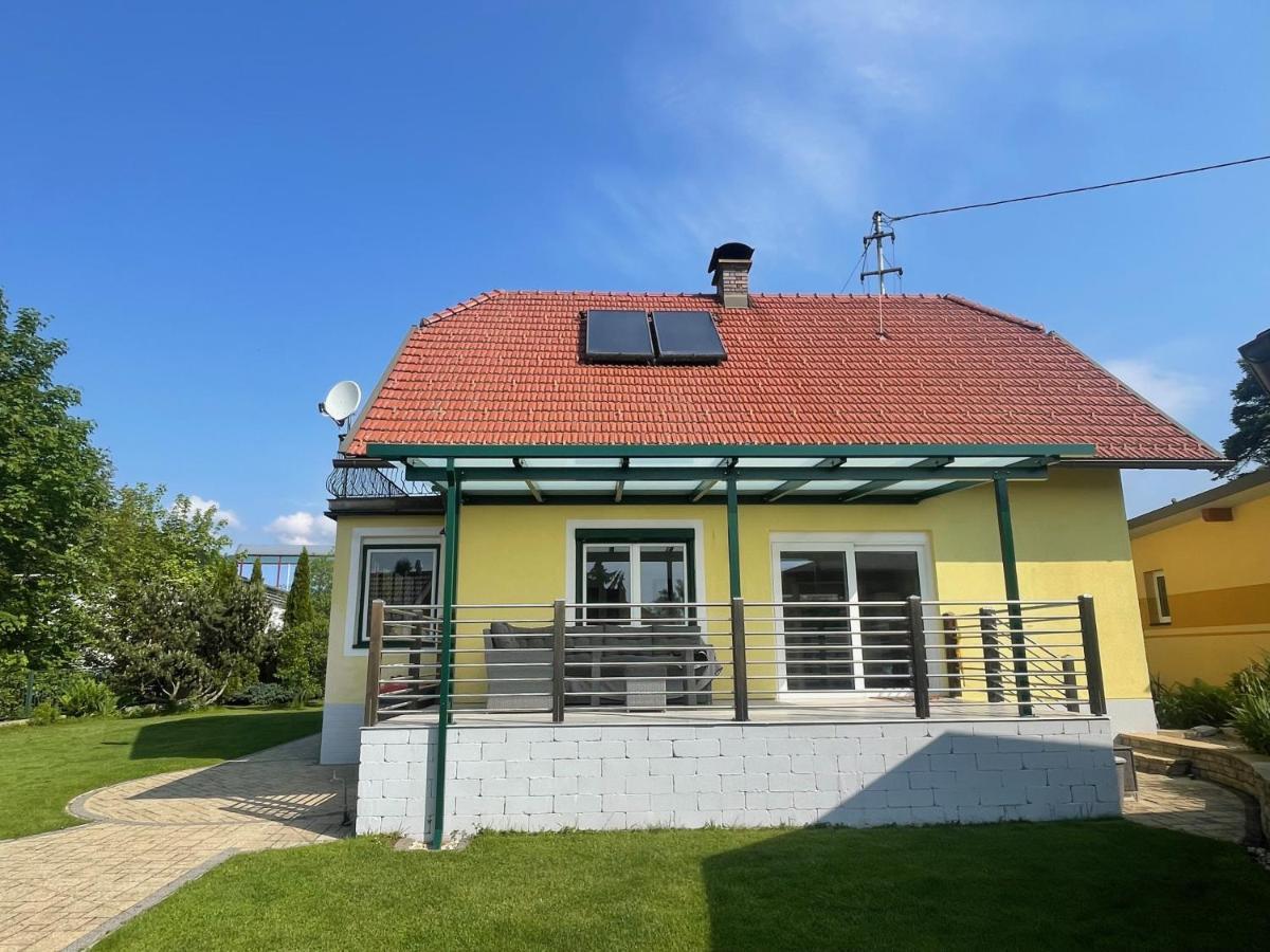 Apartment Schlossbergblick Griffen Buitenkant foto